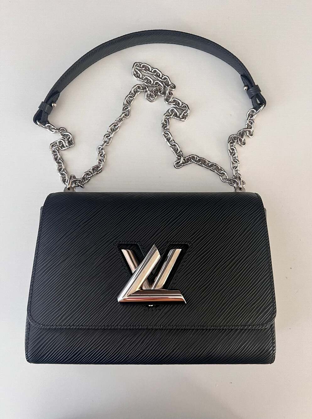 Louis Vuitton Twist MM Shoulder Bag in Black Epi Leather